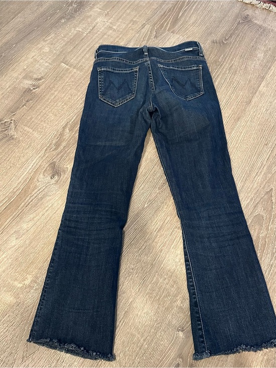Mother blue the insider crop step fray teaming up  wash cropped jeans size 24